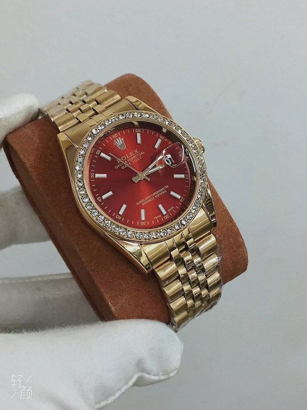 ブランド時計側面デザイン